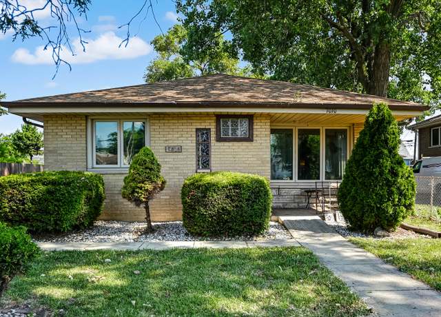 Property at 7010 W 72nd St, Chicago, IL 60638, 3 beds, 1 bath