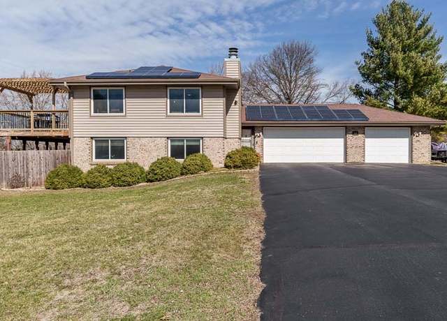 Property at 5280 Sunbird Dr, Loves Park, IL 61111, 3 beds, 2.5 baths