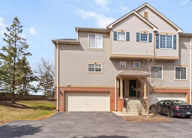 Property at 309 Monarch Dr, Streamwood, IL 60107, 3 beds, 2.5 baths