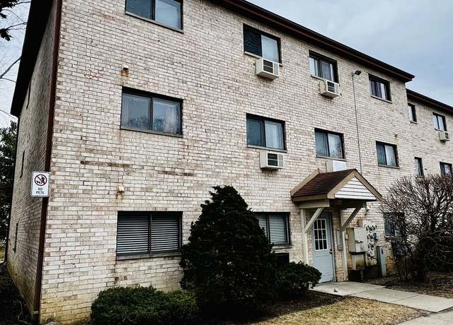 Property at 513 E Spruce Dr Unit 1B, Palatine, IL 60067, 2 beds, 1 bath