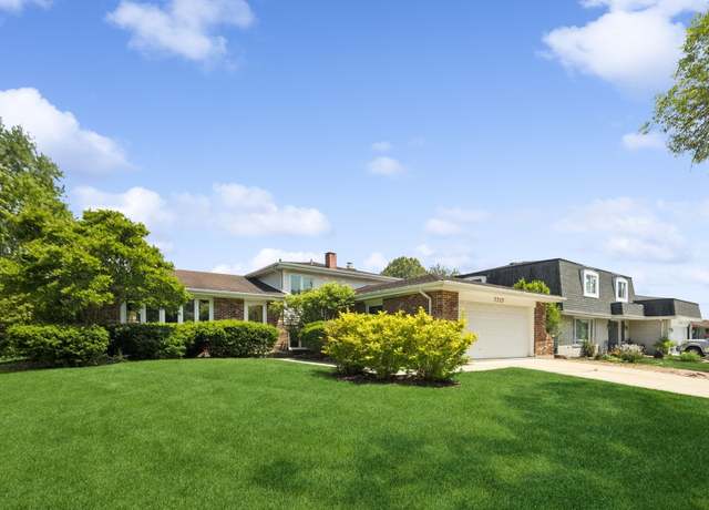 Property at 7717 Sawyer Rd, Darien, IL 60561, 3 beds, 2 baths