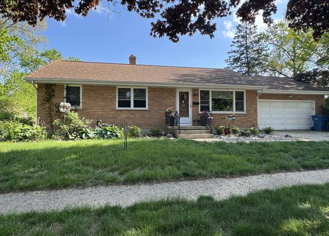 Property at 333 E Taylor Ave, Bartlett, IL 60103, 3 beds, 1 bath