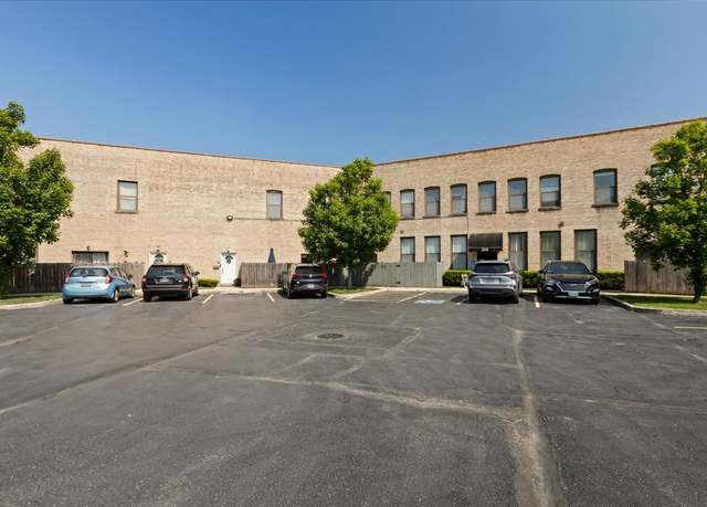 Property at 3713 Grand Blvd #10, Brookfield, IL 60513, 2 beds, 1.5 baths
