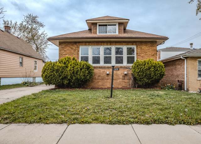 Property at 11176 S Hermosa Ave, Chicago, IL 60643, 6 beds, 2 baths