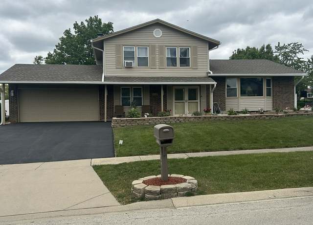 Property at 1507 Haise Ln, Elk Grove Village, IL 60007, 4 beds, 2.5 baths