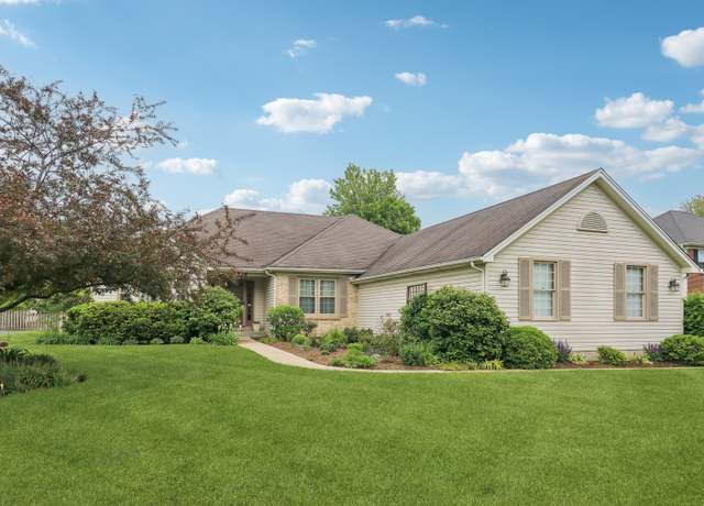 Property at 2028 Conde Ct, Batavia, IL 60510, 3 beds, 2 baths