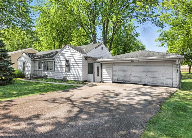 Property at 1108 Everett Ln, Des Plaines, IL 60018, 3 beds, 1 bath
