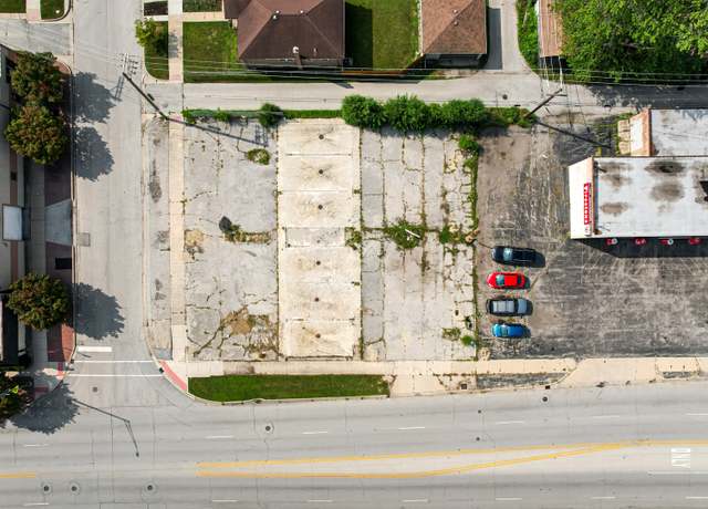 Property at 12700 S Laflin St, Calumet Park, IL 60827