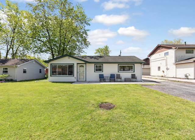 Property at 445 W Arlington Ln, Crete, IL 60417, 3 beds, 1.5 baths