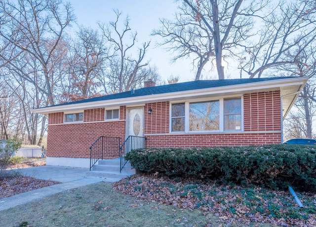 Property at 191 Juneway Ter, Lake Bluff, IL 60044, 2 beds, 1 bath