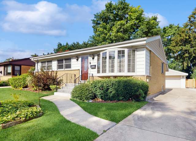 Property at 576 Amherst Ave, Des Plaines, IL 60016, 3 beds, 2.5 baths