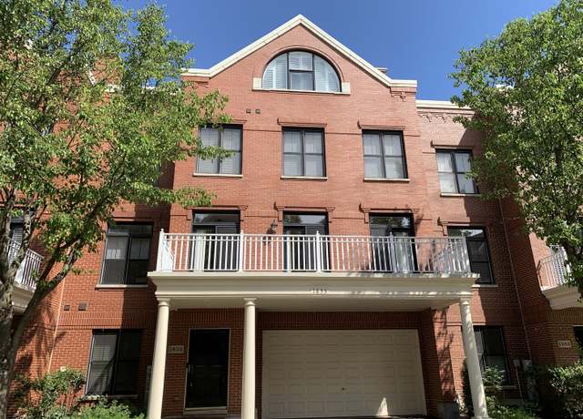 Property at 1855 Admiral Ct, Glenview, IL 60026, 3 beds, 4 baths