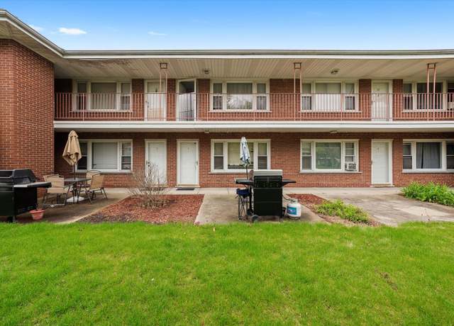 Property at 165 Dover Dr #3, Des Plaines, IL 60018, 1 bed, 1 bath