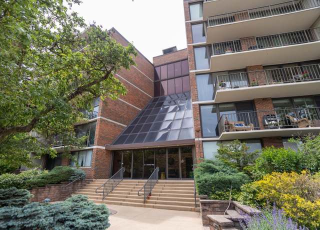 Property at 2 S Atrium Way #208, Elmhurst, IL 60126, 1 bed, 1.5 baths