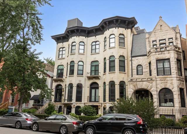 Property at 1528 W Monroe St #200, Chicago, IL 60607, 3 beds, 2.5 baths