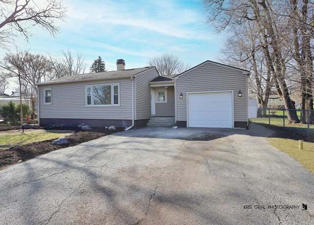 Property at 409 Nippersink Dr, Mchenry, IL 60051, 3 beds, 1 bath