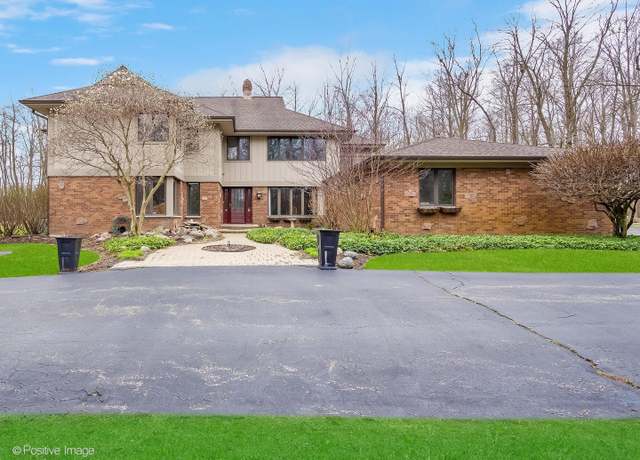 Property at 32W871 Honey Hill Cir, Wayne, IL 60184, 5 beds, 5 baths