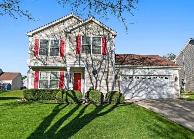 Property at 1422 Keele Dr, Carpentersville, IL 60110, 3 beds, 2.5 baths