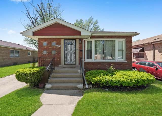 Property at 10742 S Morgan St, Chicago, IL 60643, 4 beds, 2 baths