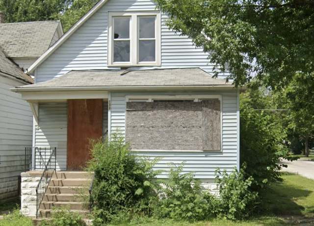 Property at 132 W 118th St, Chicago, IL 60628, 6 beds, 1 bath