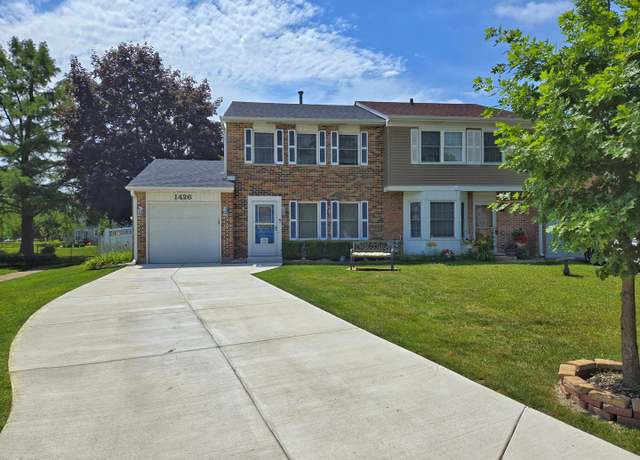 Property at 1426 Walnut Cir, Carol Stream, IL 60188, 3 beds, 1.5 baths