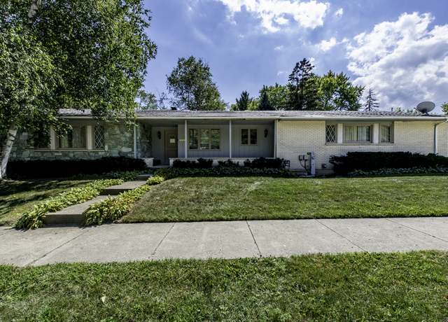 Property at 2900 Bethel Blvd, Zion, IL 60099, 3 beds, 2.5 baths