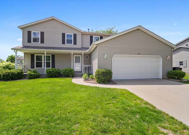 Property at 408 Lake Shore Cir, Bloomington, IL 61704, 4 beds, 3.5 baths