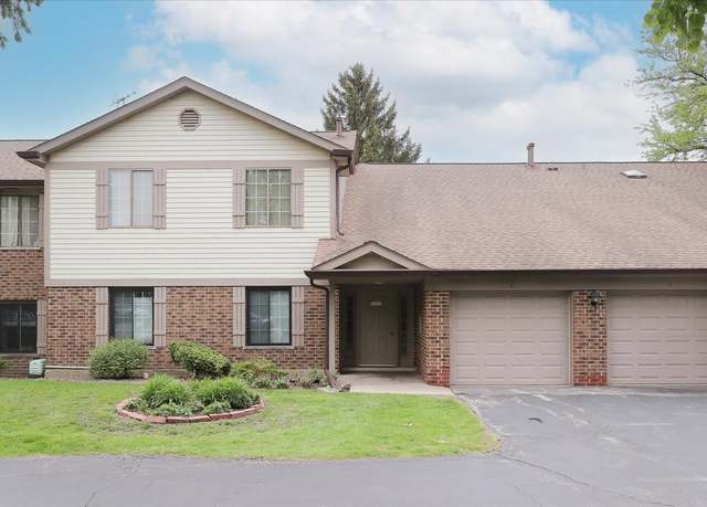 Property at 1611 W Partridge Ct #8, Arlington Heights, IL 60004, 3 beds, 2 baths