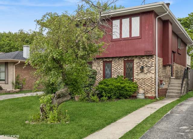 Property at 18106 Soleri Dr, Country Club Hills, IL 60478, 4 beds, 2 baths