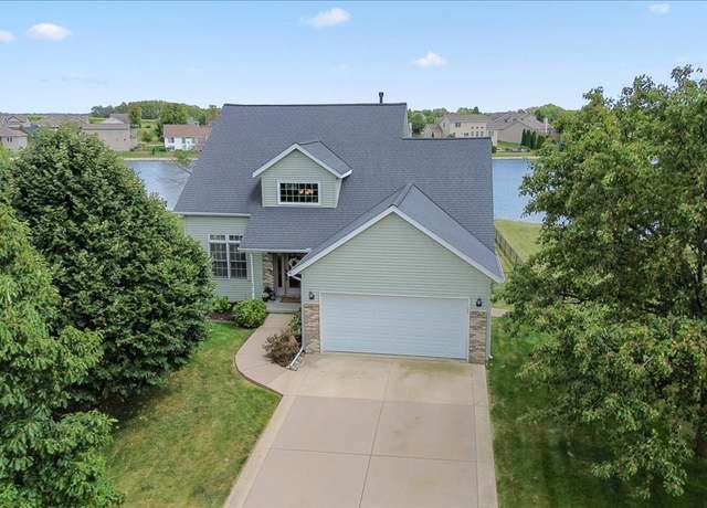 Property at 2212 Altoona Rd, Bloomington, IL 61705, 3 beds, 3 baths