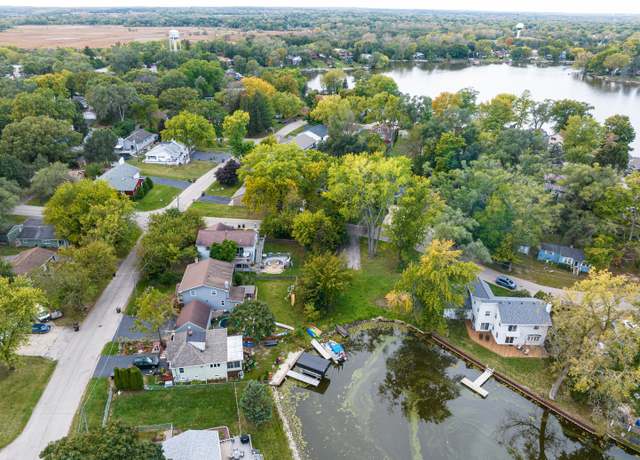 Property at 228 South Shore Dr, Island Lake, IL 60042