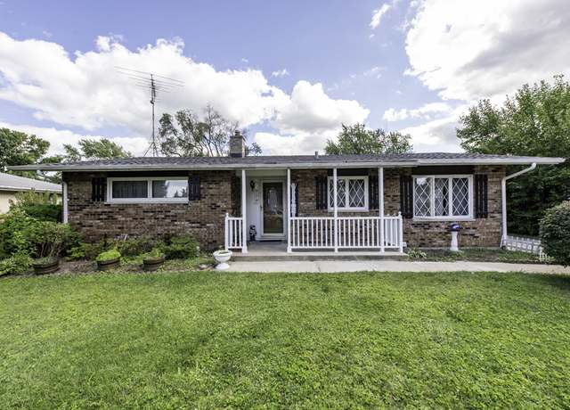 Property at 2917 Hyde Park Ave, Waukegan, IL 60085, 2 beds, 1.5 baths