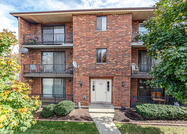 Property at 10501 S Highland Ave Unit 302A, Worth, IL 60482, 2 beds, 1 bath