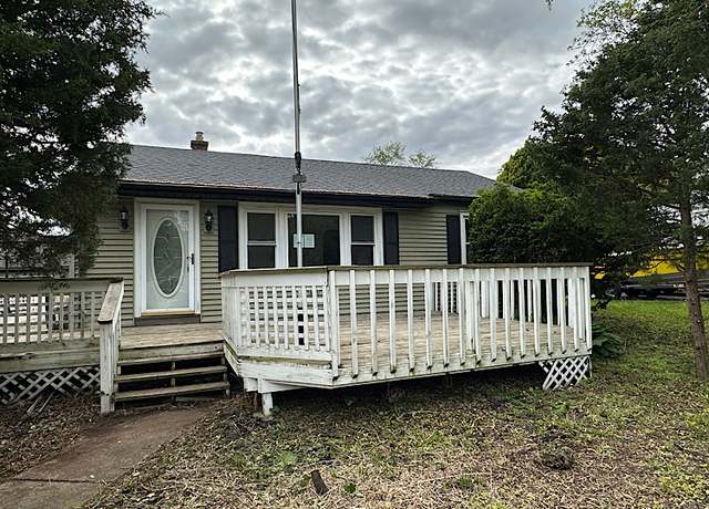 Property at 1N100 Harriet St, Wheaton, IL 60187, 2 beds, 2 baths