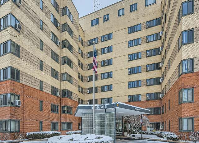 Property at 5052 N Marine Dr Unit D1, Chicago, IL 60640, 1 bed, 1 bath