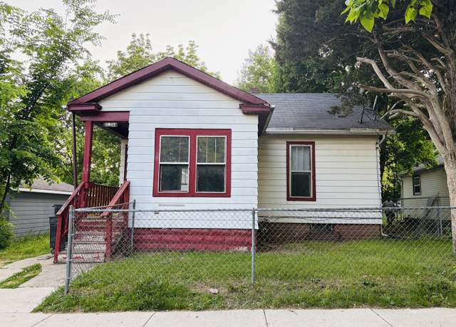 Property at 325 Webster Ave, Rockford, IL 61102, 2 beds, 1 bath