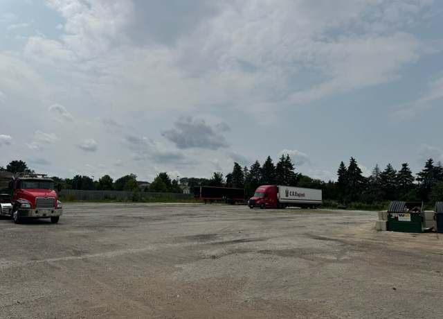 Property at 909 Milwaukee Ave, Vernon Hills, IL 60061
