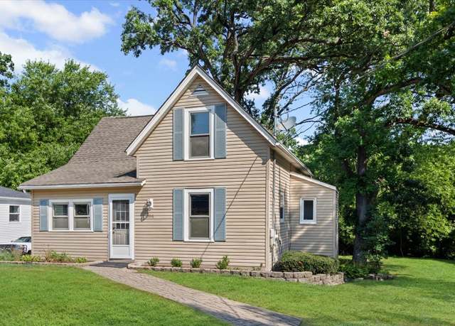 Property at 2016 Grove Ln, Cary, IL 60013, 3 beds, 1 bath