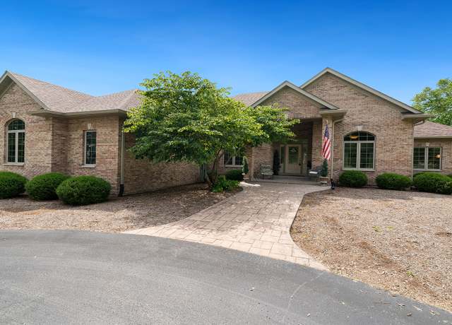 Property at 2721 Squaw Prairie Rd, Belvidere, IL 61008, 3 beds, 2.5 baths