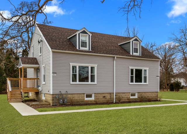 Property at 16637 W Brockman Ave, Prairie View, IL 60069, 2 beds, 1.5 baths