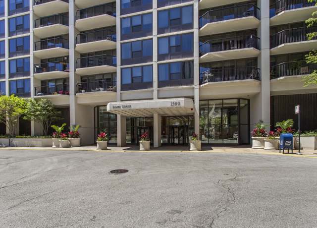 Property at 1560 N Sandburg Ter Unit 4011J, Chicago, IL 60610, 2 beds, 1 bath