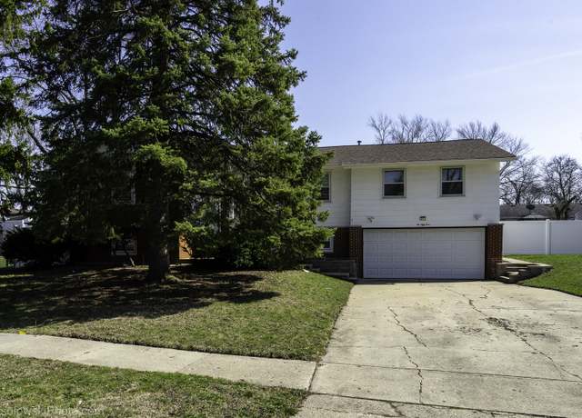 Property at 651 Clearmont Dr, Elk Grove Village, IL 60007, 5 beds, 3 baths