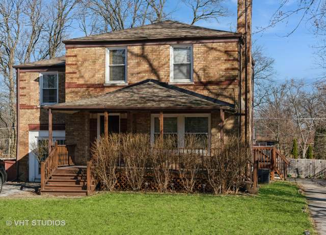 Property at 221 Cornwall Dr, Crete, IL 60417, 3 beds, 2 baths