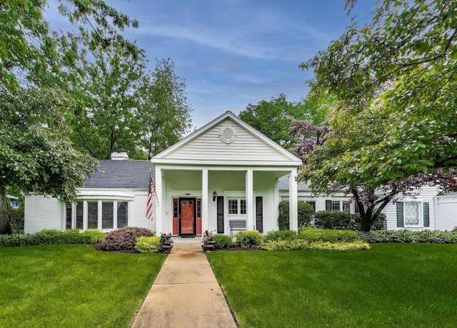 Property at 28 Oxford Dr, Lincolnshire, IL 60069, 6 beds, 5.5 baths