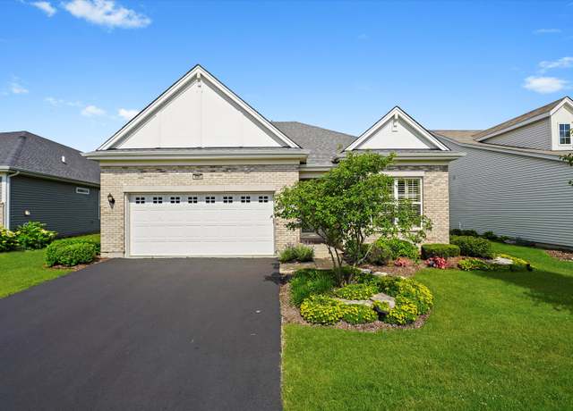 Property at 4064 Chesapeake Ln, Naperville, IL 60564, 2 beds, 2 baths