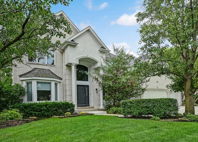 Property at 6812 Fieldstone Dr, Burr Ridge, IL 60527, 5 beds, 4 baths