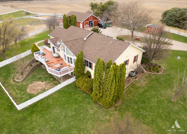 Property at 17207 Chase Rd, Dekalb, IL 60115, 5 beds, 3.5 baths