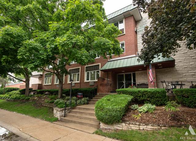 Property at 101 N Peartree Ln #101, Arlington Heights, IL 60004, 2 beds, 2 baths