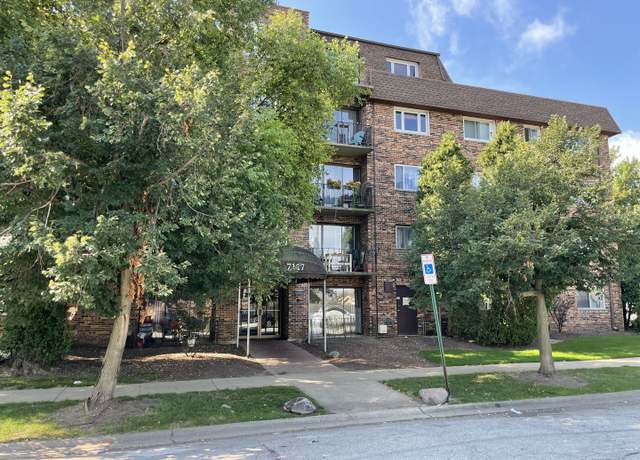 Property at 7117 W 93rd St #401, Oak Lawn, IL 60453, 1 bed, 1 bath