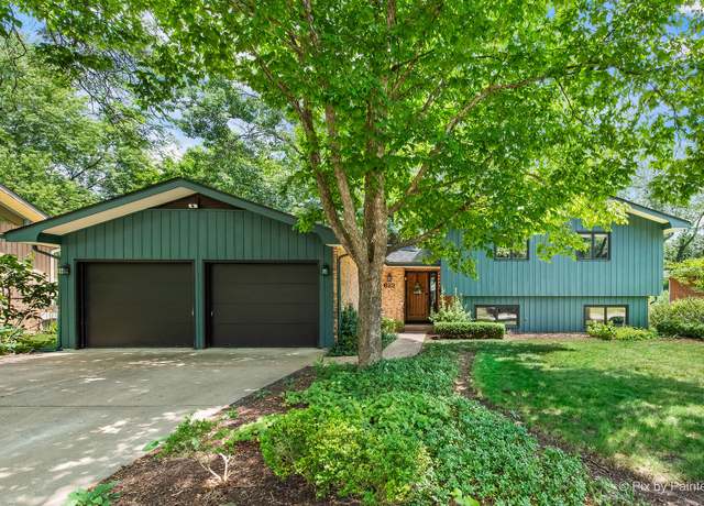 Property at 622 Katherine St, St. Charles, IL 60174, 4 beds, 2.5 baths
